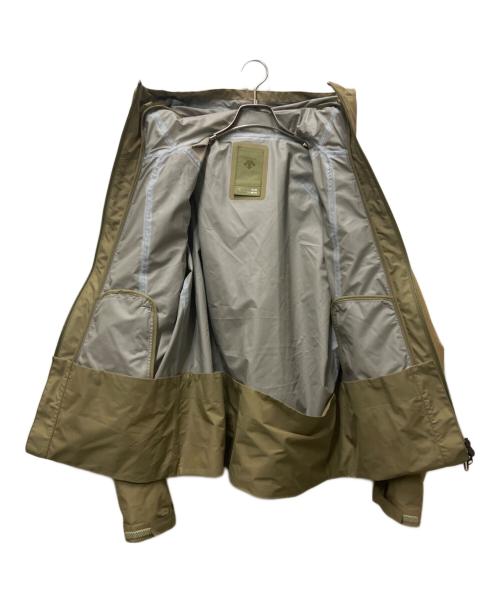 DESCENTE ALLTERRAIN（デザイント オルテライン）Descente ALLTERRAIN (デザイント オルテライン) TRANSFORM DOWN COAT グリーン サイズ:Mの古着・服飾アイテム