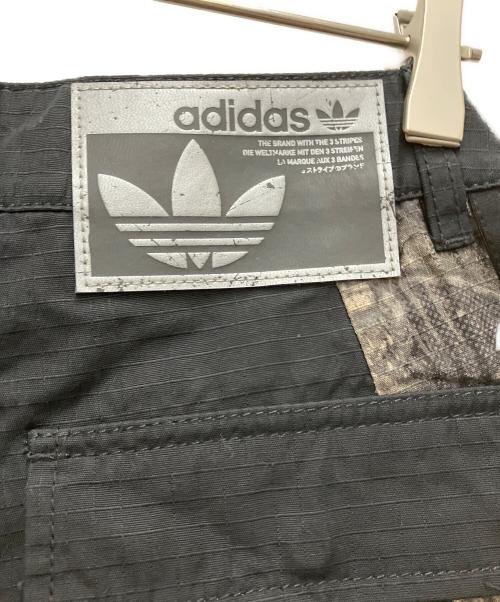 adidas（アディダス）adidas (アディダス) ADILENIUM 5.0 CARGO PANTS ブラック サイズ:34の古着・服飾アイテム