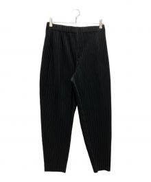 HOMME PLISSE ISSEY MIYAKE（オム プリッセ イッセイ ミヤケ）の古着「プリーツパンツ」｜ブラック