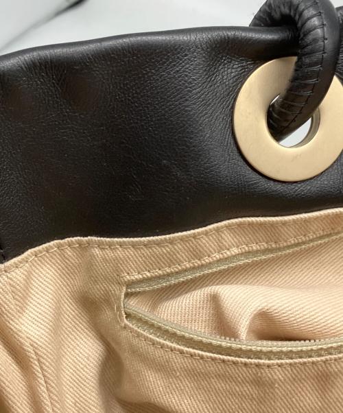 CHANEL（シャネル）CHANEL (シャネル) カメリアロゴトートバッグ ブラックの古着・服飾アイテム