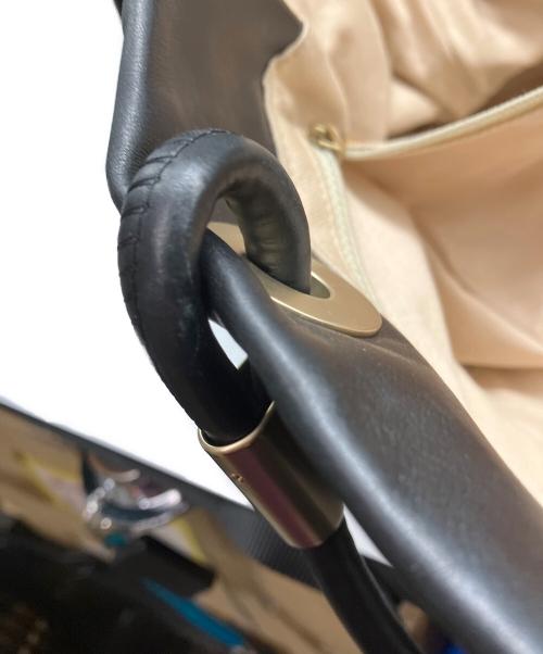CHANEL（シャネル）CHANEL (シャネル) カメリアロゴトートバッグ ブラックの古着・服飾アイテム