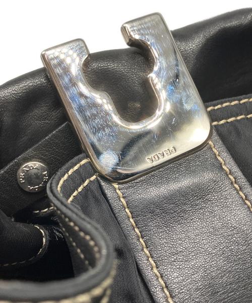 PRADA（プラダ）PRADA (プラダ) ナイロンレザーコンビハンドバッグ ブラックの古着・服飾アイテム