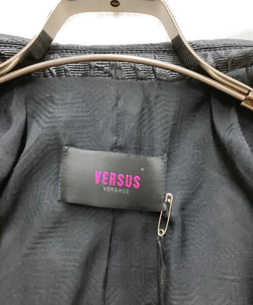 VERSUS VERSACE（ヴェルサス ヴェルサーチェ）VERSUS VERSACE (ヴェルサス ヴェルサーチェ) アニマル柄1Bジャケット ブラック サイズ:38の古着・服飾アイテム