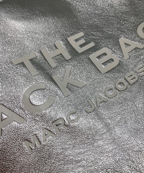 MARC JACOBS（マークジェイコブス）MARC JACOBS (マークジェイコブス) The Metallic Sack Bag シルバーの古着・服飾アイテム