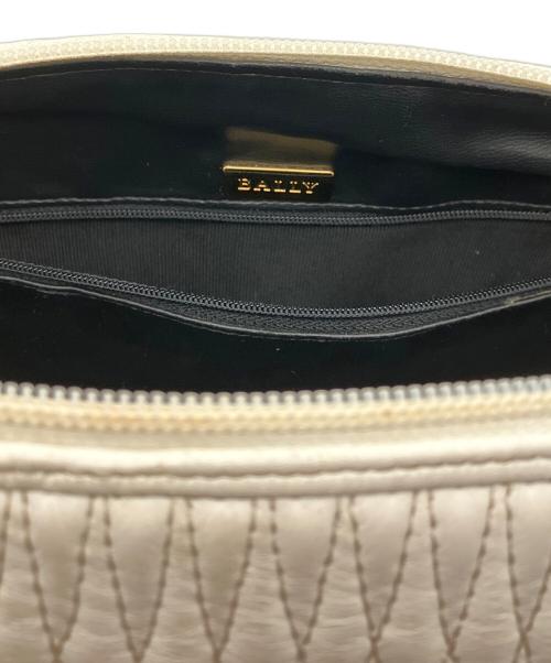 BALLY（バリー）BALLY (バリー) キルティングバッグ ホワイトの古着・服飾アイテム