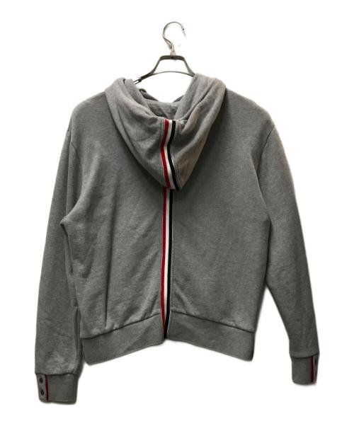 Thom Browne（トムブラウン）Thom Browne (トムブラウン) トリコロールラインプルオーバーフーディ グレー サイズ:2の古着・服飾アイテム