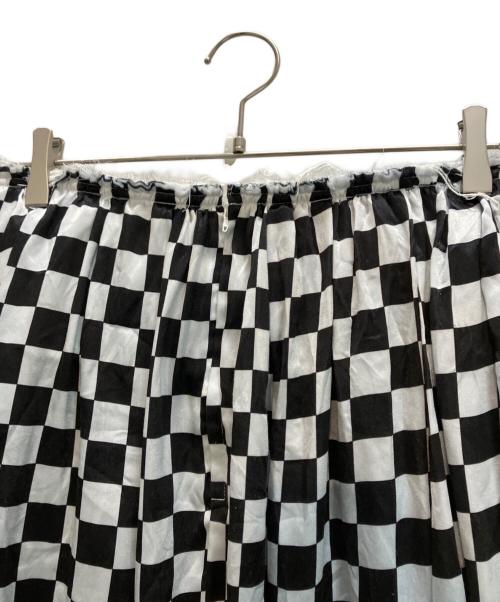 COMME des GARCONS（コムデギャルソン）COMME des GARCONS (コムデギャルソン) チェッカーフラッグサテンスカート ホワイト サイズ:Sの古着・服飾アイテム