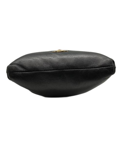 Vivienne Westwood（ヴィヴィアンウエストウッド）Vivienne Westwood (ヴィヴィアンウエストウッド) オーバルロゴレザーショルダーバッグ ブラックの古着・服飾アイテム