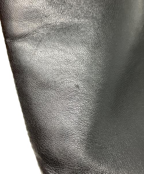 Vivienne Westwood（ヴィヴィアンウエストウッド）Vivienne Westwood (ヴィヴィアンウエストウッド) オーバルロゴレザーショルダーバッグ ブラックの古着・服飾アイテム