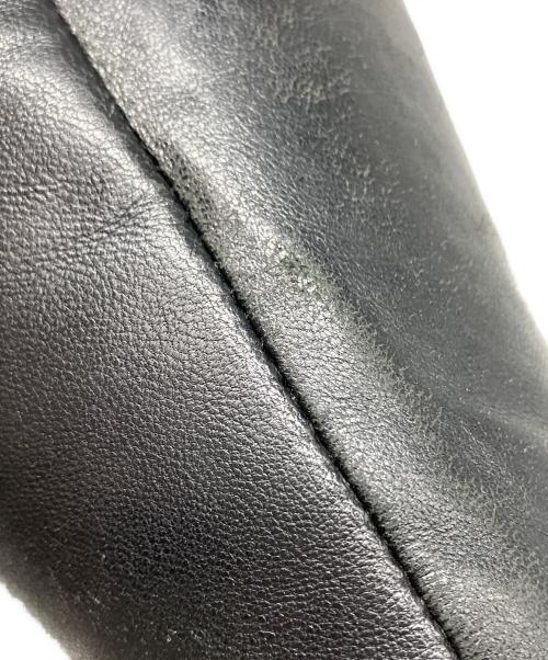 Vivienne Westwood（ヴィヴィアンウエストウッド）Vivienne Westwood (ヴィヴィアンウエストウッド) オーバルロゴレザーショルダーバッグ ブラックの古着・服飾アイテム
