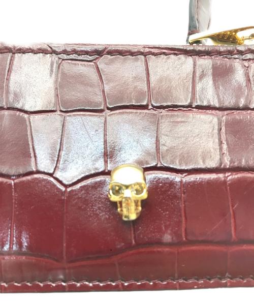 ALEXANDER McQUEEN（アレキサンダーマックイーン）ALEXANDER McQUEEN (アレキサンダーマックイーン) 型押しカードケースホルダー ボルドーの古着・服飾アイテム