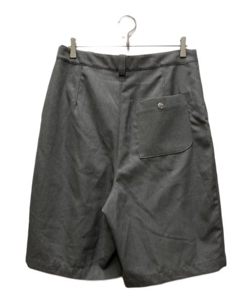 jacquemus（ジャックムス）JACQUEMUS (ジャックムス) Salti バミューダショートパンツ グレー サイズ:50の古着・服飾アイテム