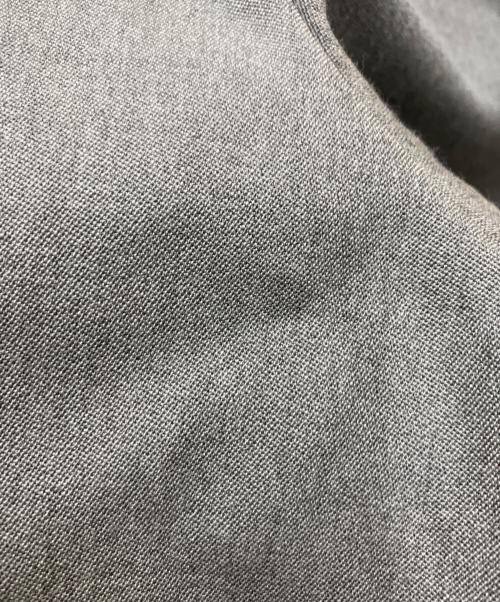 jacquemus（ジャックムス）JACQUEMUS (ジャックムス) Salti バミューダショートパンツ グレー サイズ:50の古着・服飾アイテム