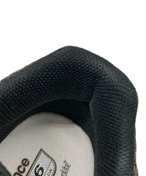 NEW BALANCE（ニューバランス）NEW BALANCE (ニューバランス) ローカットスニーカー ブラウン サイズ:US 7の古着・服飾アイテム