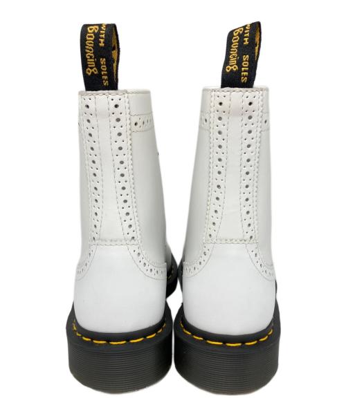 Dr.Martens（ドクターマーチン）Dr.Martens (ドクターマーチン) BENTLEY II HRT BROGUE 8-EYE BOOT W/HEART ホワイト サイズ:US7の古着・服飾アイテム
