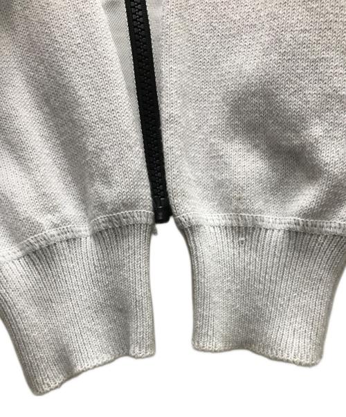 C.P COMPANY（シーピーカンパニー）C.P COMPANY (シーピーカンパニー) ゴーグルニットジップパーカー ホワイト サイズ:52の古着・服飾アイテム