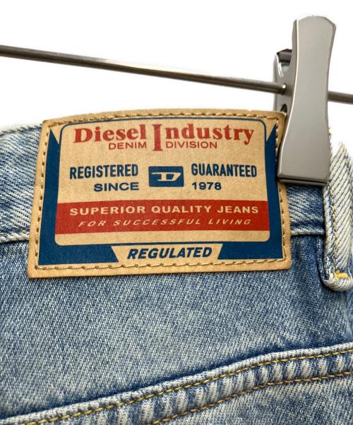DIESEL（ディーゼル）DIESEL (ディーゼル) D-SIRE-CARGO デニムパンツ ブルー サイズ:Ｗ24の古着・服飾アイテム