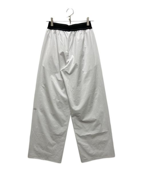 alo yoga（アローヨガ）alo yoga (アローヨガ) Suit Up Trouser ホワイト サイズ:Sの古着・服飾アイテム