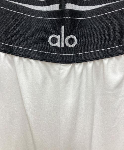 alo yoga（アローヨガ）alo yoga (アローヨガ) Suit Up Trouser ホワイト サイズ:Sの古着・服飾アイテム