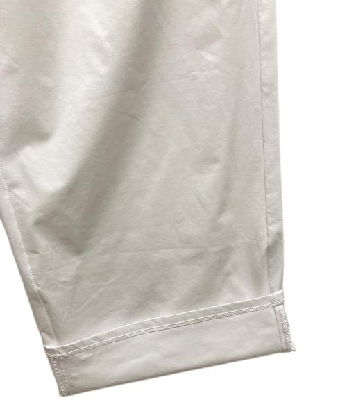 alo yoga（アローヨガ）alo yoga (アローヨガ) Suit Up Trouser ホワイト サイズ:Sの古着・服飾アイテム