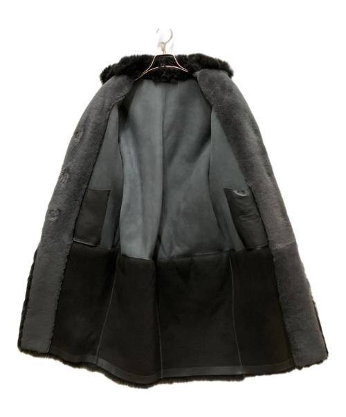 BOTTEGA VENETA（ボッテガベネタ）BOTTEGA VENETA (ボッテガベネタ) ムートンコート グレー×ブラック サイズ:38の古着・服飾アイテム