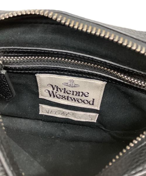Vivienne Westwood（ヴィヴィアンウエストウッド）Vivienne Westwood (ヴィヴィアンウエストウッド) VEGAN CAMERA BAG ブラックの古着・服飾アイテム