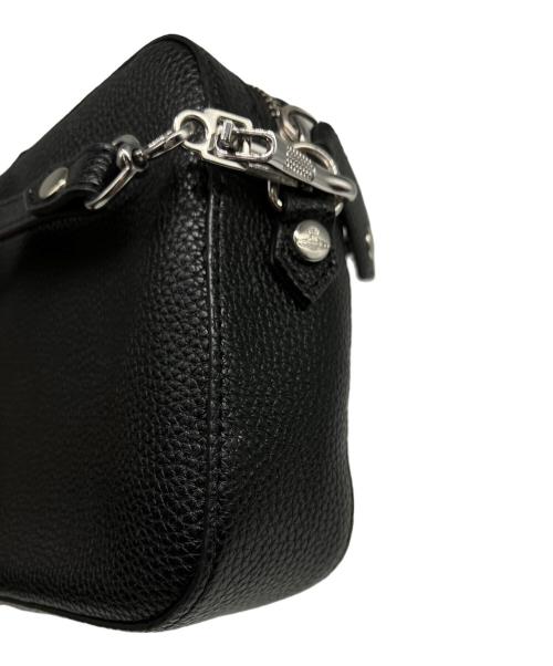 Vivienne Westwood（ヴィヴィアンウエストウッド）Vivienne Westwood (ヴィヴィアンウエストウッド) VEGAN CAMERA BAG ブラックの古着・服飾アイテム