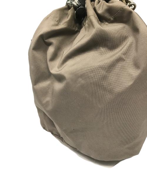 zattu（ザッツ）zattu (ザッツ) LOWEELショルダーバッグ ベージュの古着・服飾アイテム