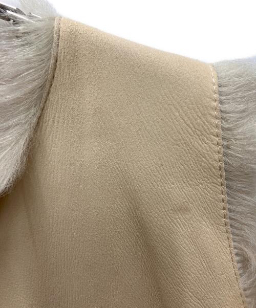 MaxMara（マックスマーラ）MaxMara (マックスマーラ) リアルムートンジレ ベージュ サイズ:36の古着・服飾アイテム