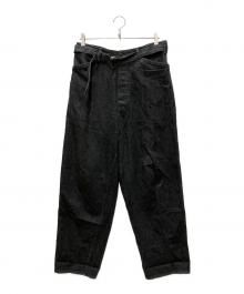 COMOLI（コモリ）の古着「BELTED DENIM PANTS」｜ブラック
