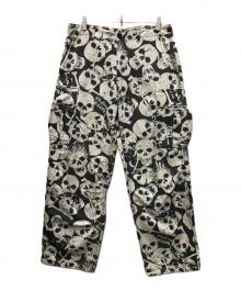ERL（イーアールエル）の古着「SKULL CARGO PANTS」｜ホワイト