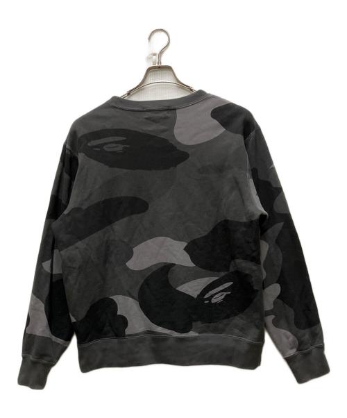 A BATHING APE（アベイシングエイプ）A BATHING APE (アベイシングエイプ) MEGA COLOR CAMO BIG APE HEAD CREWNECK SWEATSHIRT グレー サイズ:Lの古着・服飾アイテム