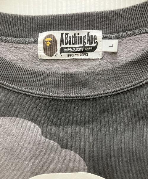 A BATHING APE（アベイシングエイプ）A BATHING APE (アベイシングエイプ) MEGA COLOR CAMO BIG APE HEAD CREWNECK SWEATSHIRT グレー サイズ:Lの古着・服飾アイテム