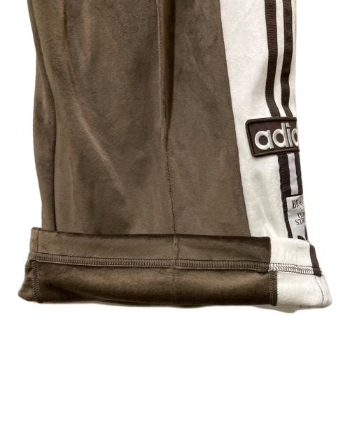 adidas Originals（アディダスオリジナル）adidas Originals (アディダスオリジナル) W ADIBREAK VELOUR TP ロングパンツ ブラウン サイズ:Sの古着・服飾アイテム