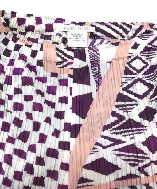PLEATS PLEASE（プリーツプリーズ）PLEATS PLEASE (プリーツプリーズ) 総柄パンツ プリーツパンツ PP13-JF633 イッセイミヤケ ISSEY MIYAKE パープル×ホワイト サイズ:3の古着・服飾アイテム