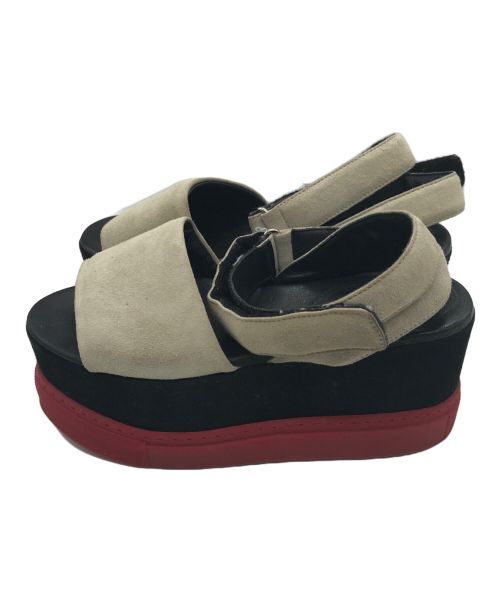 MM6 Maison Margiela（エムエムシックスメゾンマルジェラ）MM6 Maison Margiela (エムエムシックス メゾンマルジェラ) 厚底ストラップサンダル　プラットフォーム　スウェード ベージュ×ブラック サイズ:35の古着・服飾アイテム