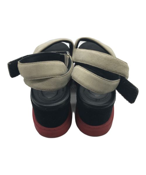 MM6 Maison Margiela（エムエムシックスメゾンマルジェラ）MM6 Maison Margiela (エムエムシックス メゾンマルジェラ) 厚底ストラップサンダル　プラットフォーム　スウェード ベージュ×ブラック サイズ:35の古着・服飾アイテム