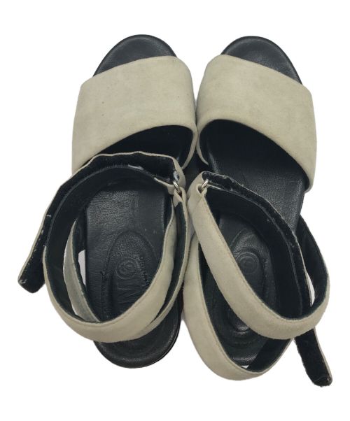 MM6 Maison Margiela（エムエムシックスメゾンマルジェラ）MM6 Maison Margiela (エムエムシックス メゾンマルジェラ) 厚底ストラップサンダル　プラットフォーム　スウェード ベージュ×ブラック サイズ:35の古着・服飾アイテム
