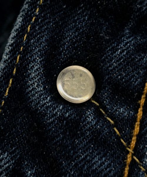 LEVI'S（リーバイス）LEVI'S (リーバイス) 501XX復刻デニムパンツ ボタン裏555刻印 バレンシア工場1998年2月製 アメリカ製 濃紺 インディゴ サイズ:W30の古着・服飾アイテム