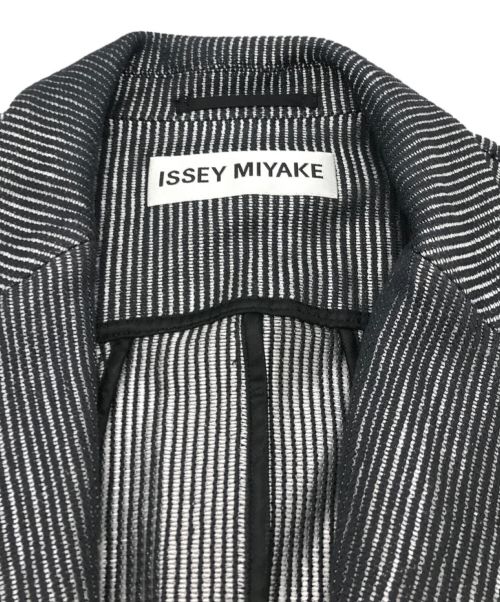 ISSEY MIYAKE（イッセイミヤケ）ISSEY MIYAKE (イッセイミヤケ) コットン ストライプジャケット　IM41FD501 ブラック サイズ:2の古着・服飾アイテム