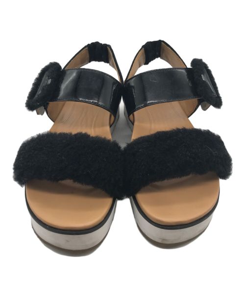 UGG（アグ）UGG (アグ) ストラップサンダル 1099815 LE FLUFF ル フラッフ ブラック サイズ:24.5cmの古着・服飾アイテム
