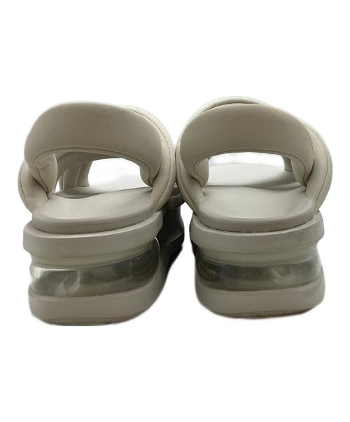 NIKE（ナイキ）NIKE (ナイキ) WMNS AIR MAX ISLA SANDAL ウィメンズ エア マックス アイラ サンダル FJ5929-001 ホワイト サイズ:25cmの古着・服飾アイテム