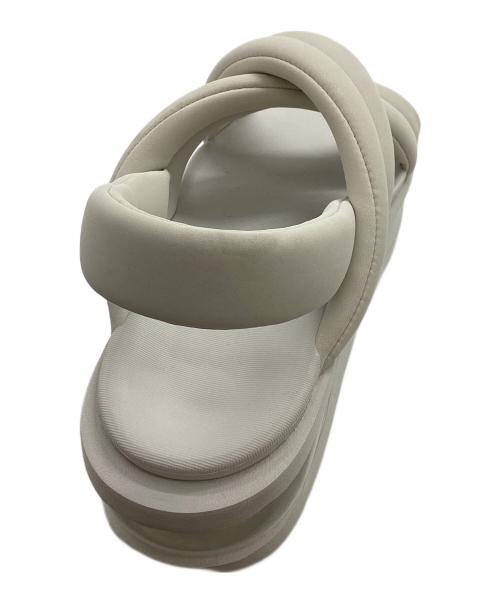 NIKE（ナイキ）NIKE (ナイキ) WMNS AIR MAX ISLA SANDAL ウィメンズ エア マックス アイラ サンダル FJ5929-001 ホワイト サイズ:25cmの古着・服飾アイテム