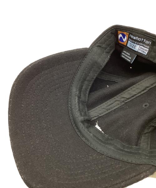 DEUXIEME CLASSE（ドゥーズィエム クラス）Deuxieme Classe (ドゥーズィエム クラス) BTN Logo キャップ / EVERYDAY I LIKE. × SKIN  / 23-090-500-8040-3-0 ブラックの古着・服飾アイテム