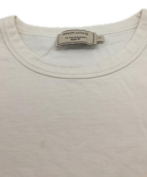 maison kitsune（メゾンキツネ）maison kitsune (メゾンキツネ) CHILLAX FOX PATCH TEE / チラックス きつねパッチTシャツ ホワイト サイズ:Sの古着・服飾アイテム