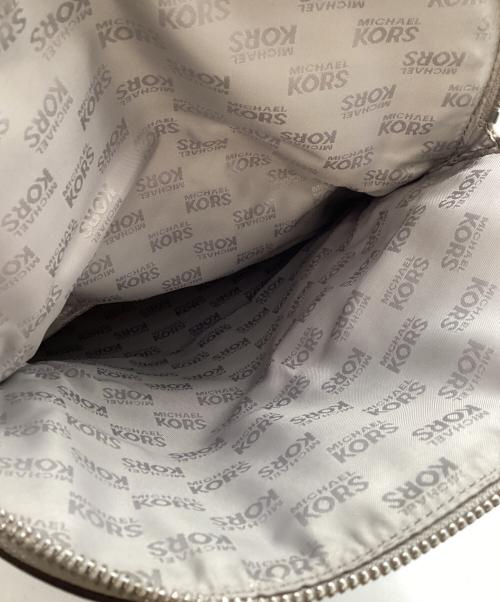 MICHAEL KORS（マイケル・コース）MICHAEL KORS (マイケルコース) チェーンショルダーバッグ 35S7SBFL2T ベージュの古着・服飾アイテム