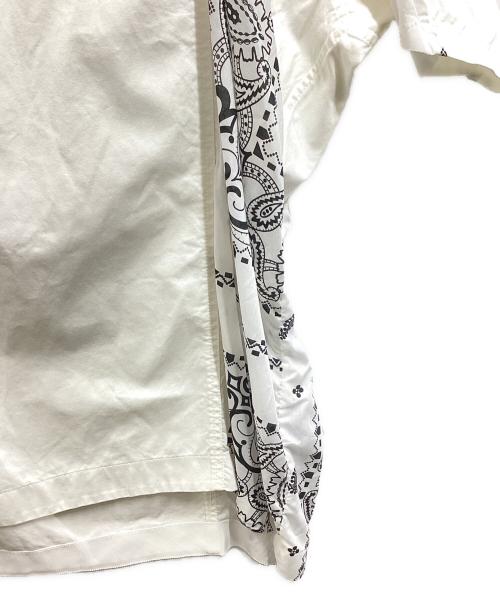 sacai（サカイ）sacai (サカイ) アシンメトリーペイズリーバンダナ 切替 ワンピース 16-02795 ホワイト サイズ:Mの古着・服飾アイテム