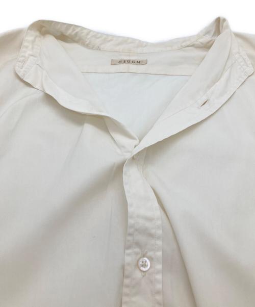 HEUGN（ユーゲン）HEUGN (ユーゲン) バンドカラーシャツ / SHIRT013 ホワイトの古着・服飾アイテム