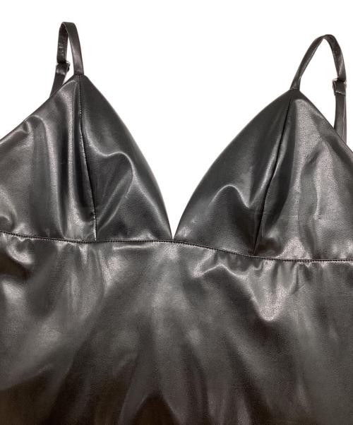 Her Praha（ハープラハ）Her Praha (ハープラハ) エコレザーキャミソールワンピース　LITMUS取扱 ブラック サイズ:不明(記入なし)の古着・服飾アイテム