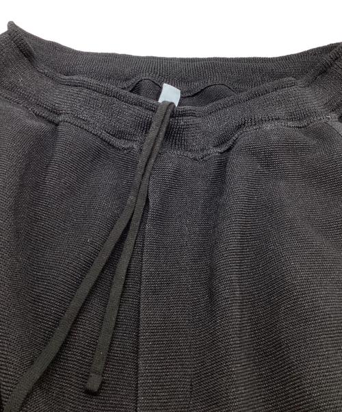 CFCL（シーエフシーエル）CFCL (シーエフシーエル) PAPER GARTER PANTS CF003KF042 ブラック サイズ:3の古着・服飾アイテム